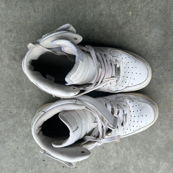 Nike Air Force 1’s - Picture 1 of 7